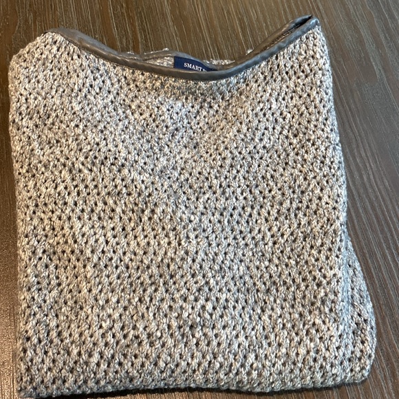 Smart Set ladies sweater with beautiful gray heathering in size extra small. - Picture 5 of 8